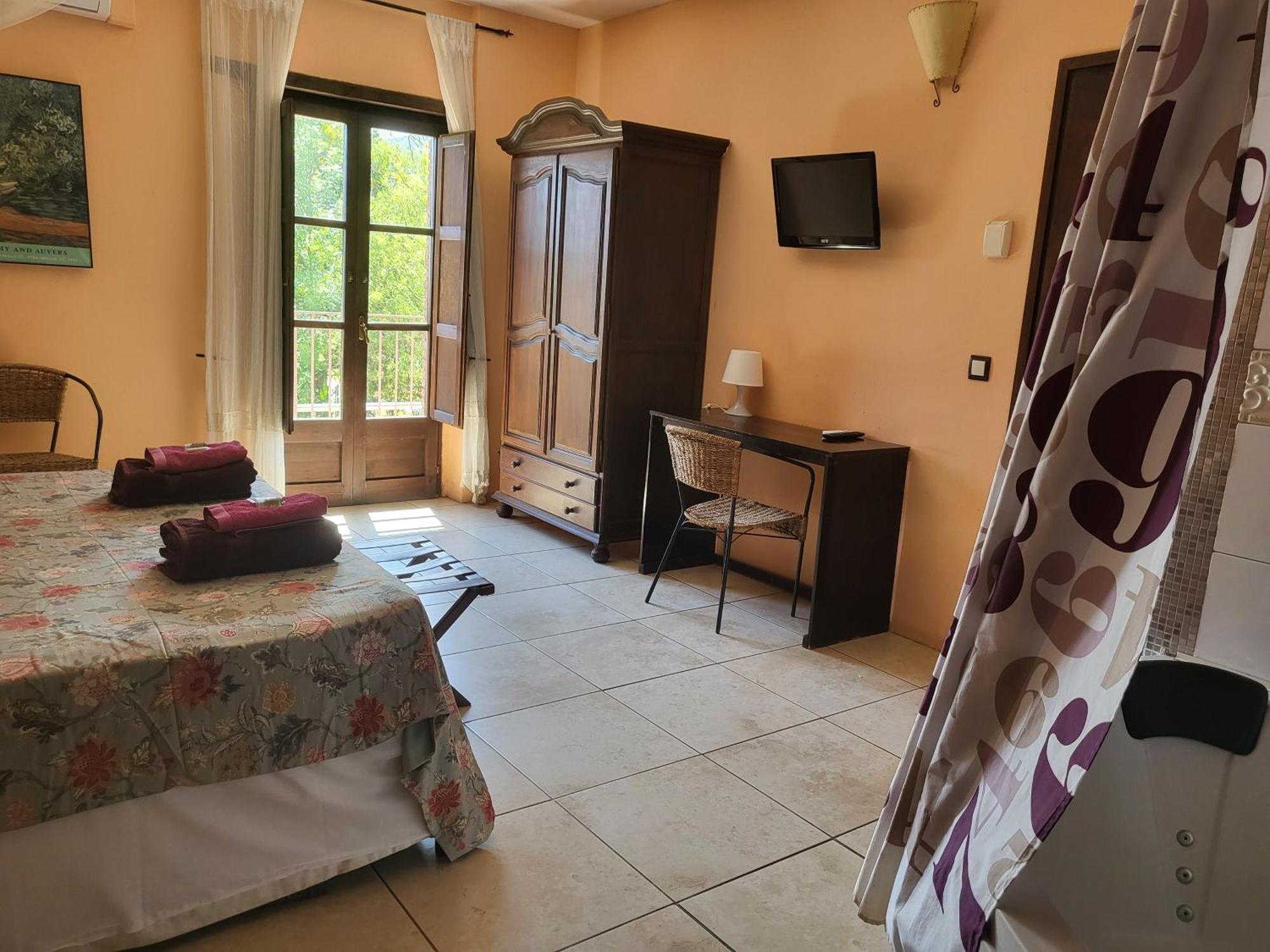 Hotel Pasteral Riu Ter La Cellera de Ter Luaran gambar