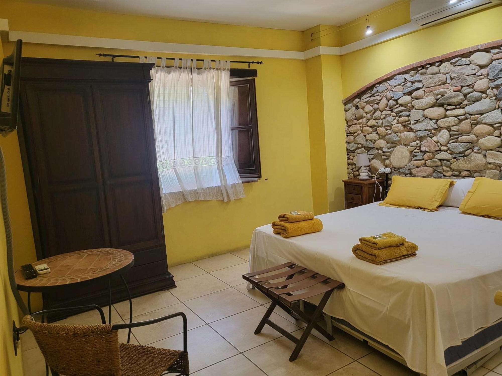 Hotel Pasteral Riu Ter La Cellera de Ter Luaran gambar